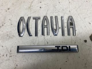 bontott SKODA OCTAVIA II Hátsó Embléma