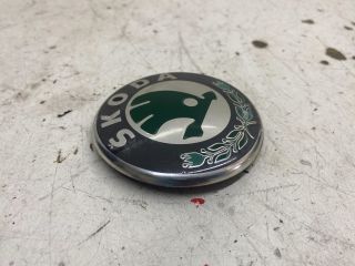 bontott SKODA OCTAVIA II Hátsó Embléma