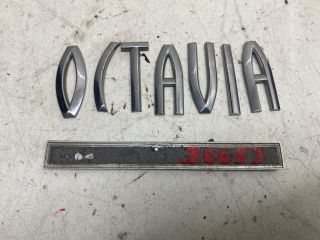 bontott SKODA OCTAVIA II Hátsó Embléma