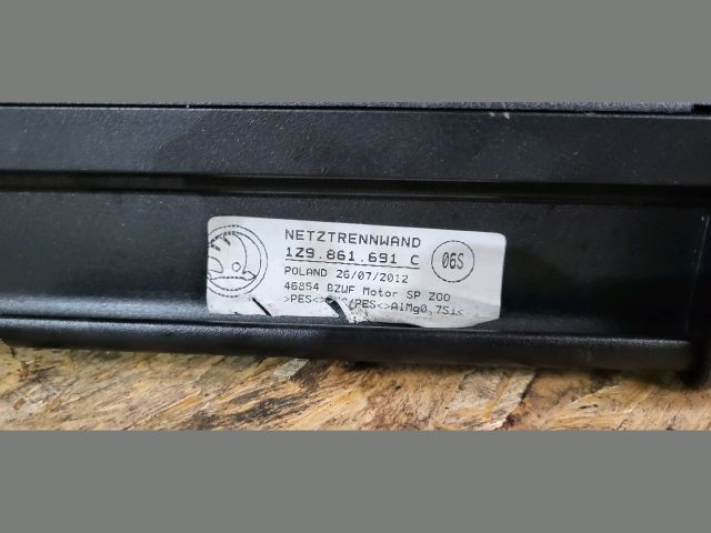 bontott SKODA OCTAVIA II Hátsó középső Árnyékoló Roló