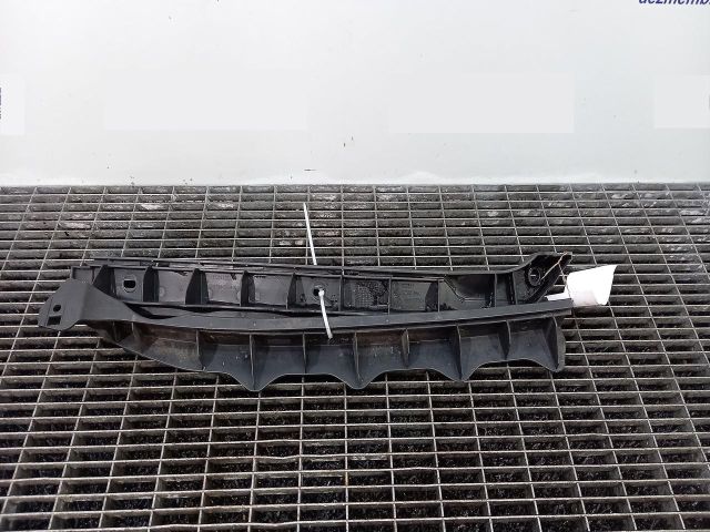 bontott SKODA OCTAVIA II Hátsó középső Lökhárító Tartó (Műanyag)