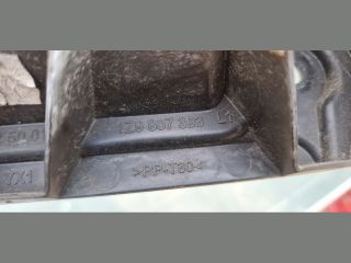 bontott SKODA OCTAVIA II Hátsó középső Lökhárító Tartó (Műanyag)