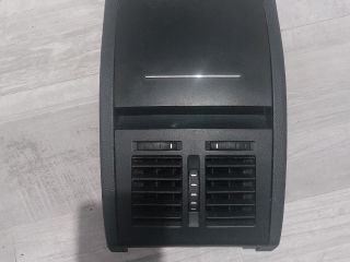 bontott SKODA OCTAVIA II Hátsó középső Szellőző