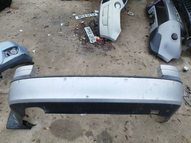 bontott SKODA OCTAVIA II Hátsó Lökhárító (Részeivel)