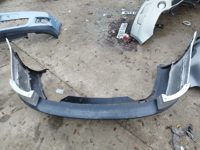 bontott SKODA OCTAVIA II Hátsó Lökhárító (Részeivel)