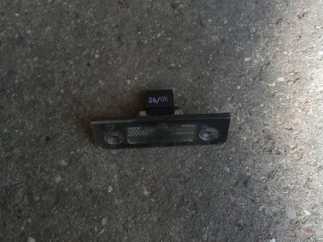 bontott SKODA OCTAVIA II Hátsó Rendszámtábla Világítás