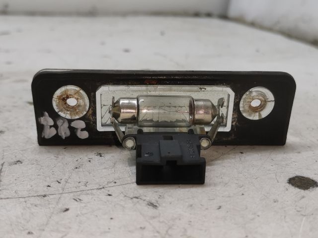 bontott SKODA OCTAVIA II Hátsó Rendszámtábla Világítás