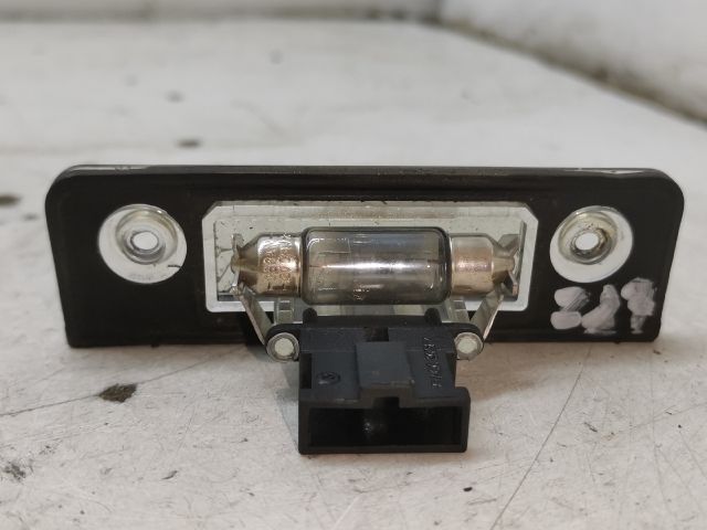 bontott SKODA OCTAVIA II Hátsó Rendszámtábla Világítás