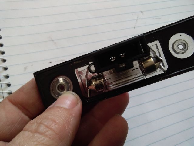 bontott SKODA OCTAVIA II Hátsó Rendszámtábla Világítás