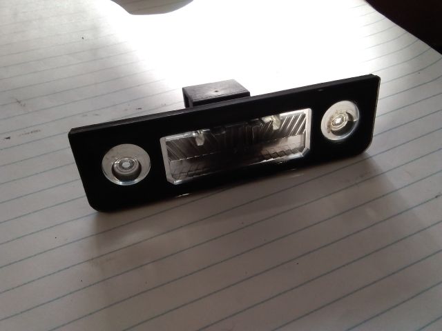 bontott SKODA OCTAVIA II Hátsó Rendszámtábla Világítás