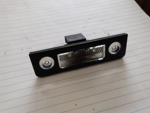 bontott SKODA OCTAVIA II Hátsó Rendszámtábla Világítás