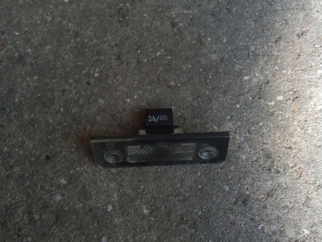 bontott SKODA OCTAVIA II Hátsó Rendszámtábla Világítás