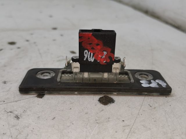 bontott SKODA OCTAVIA II Hátsó Rendszámtábla Világítás