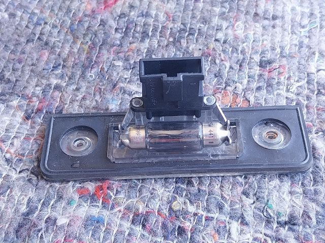 bontott SKODA OCTAVIA II Hátsó Rendszámtábla Világítás