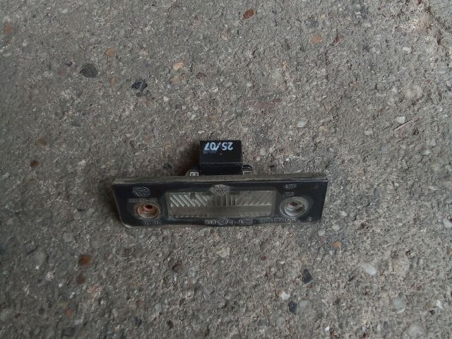 bontott SKODA OCTAVIA II Hátsó Rendszámtábla Világítás