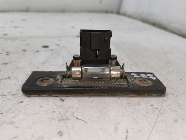 bontott SKODA OCTAVIA II Hátsó Rendszámtábla Világítás