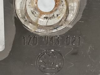 bontott SKODA OCTAVIA II Hátsó Rendszámtábla Világítás