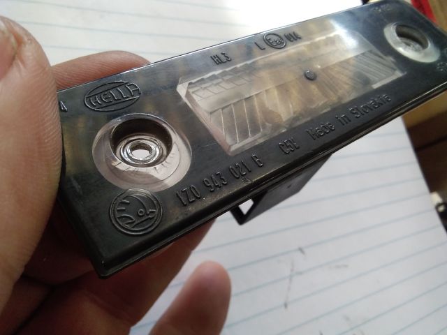 bontott SKODA OCTAVIA II Hátsó Rendszámtábla Világítás