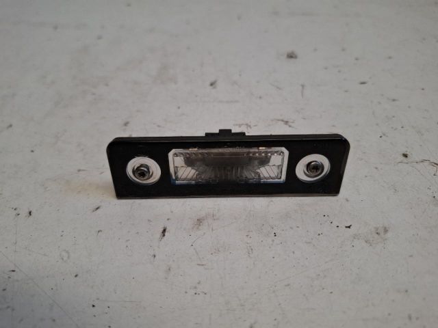 bontott SKODA OCTAVIA II Hátsó Rendszámtábla Világítás