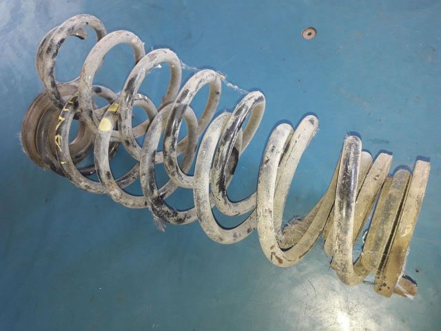 bontott SKODA OCTAVIA II Hátsó Rugó Pár