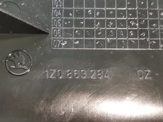 bontott SKODA OCTAVIA II Hátsó Tároló Rekesz