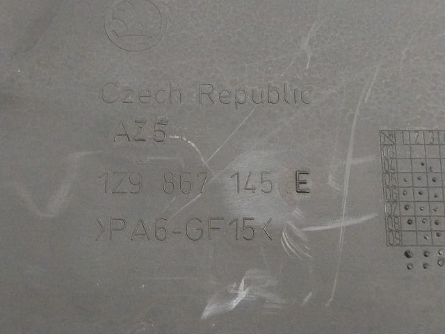 bontott SKODA OCTAVIA II Hátsó Tároló Rekesz