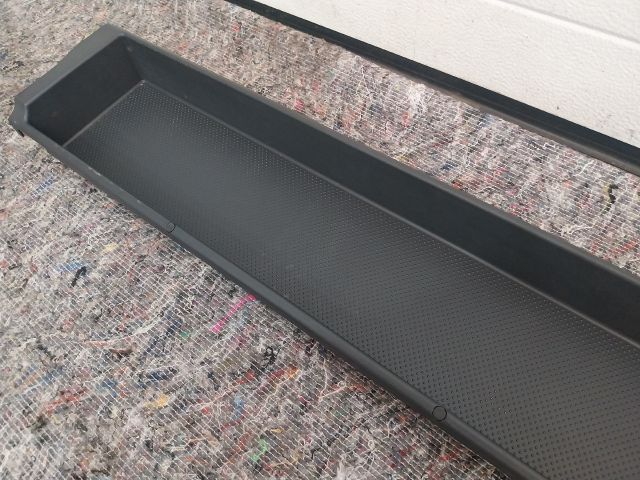 bontott SKODA OCTAVIA II Hátsó Tároló Rekesz