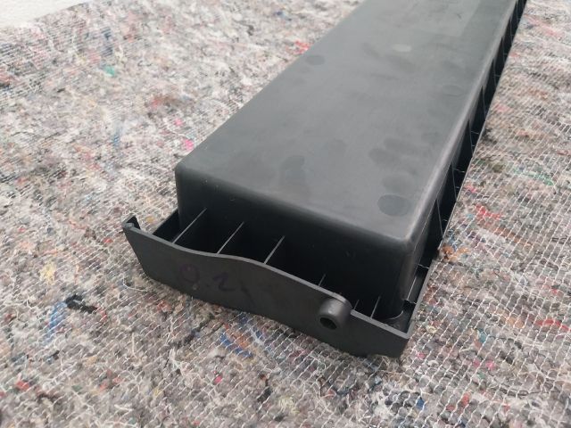 bontott SKODA OCTAVIA II Hátsó Tároló Rekesz