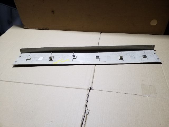 bontott SKODA OCTAVIA II Hátsó Tetőkárpit Takarófedél