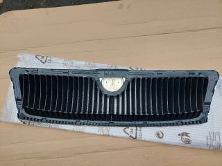 bontott SKODA OCTAVIA II Hűtőrács