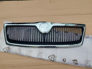 bontott SKODA OCTAVIA II Hűtőrács