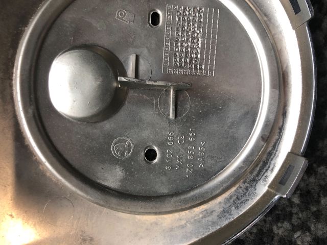 bontott SKODA OCTAVIA II Hűtőrács