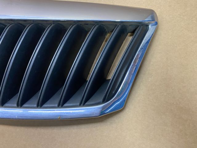 bontott SKODA OCTAVIA II Hűtőrács