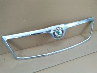 bontott SKODA OCTAVIA II Hűtőrács