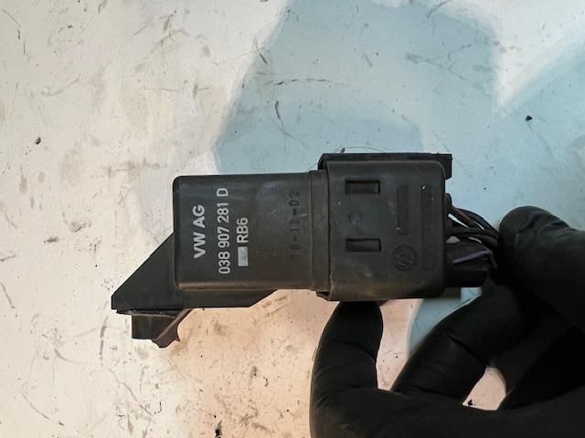 bontott SKODA OCTAVIA II Izzító Relé