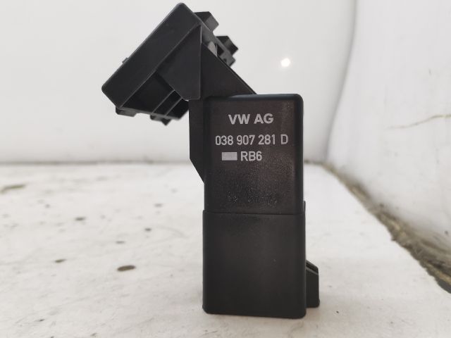 bontott SKODA OCTAVIA II Izzító Relé