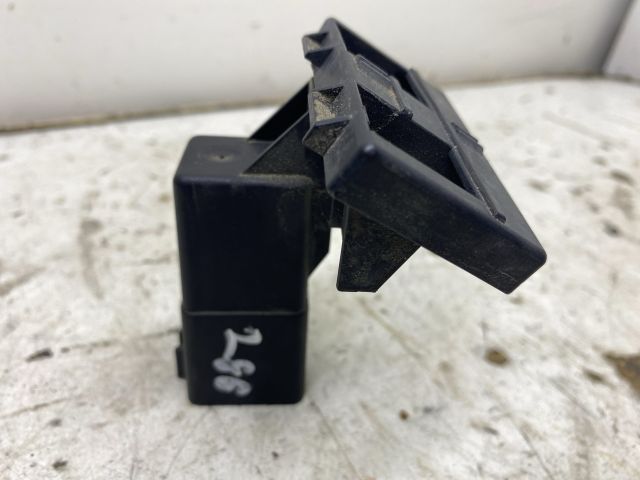 bontott SKODA OCTAVIA II Izzító Relé