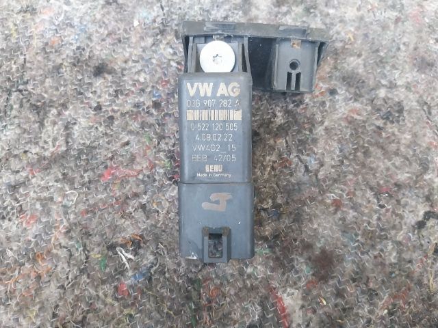 bontott SKODA OCTAVIA II Izzító Relé