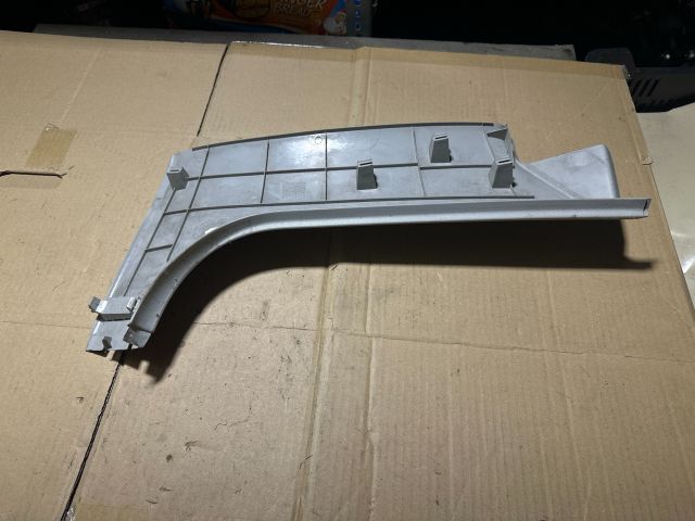 bontott SKODA OCTAVIA II Jobb C Oszlop Burkolat