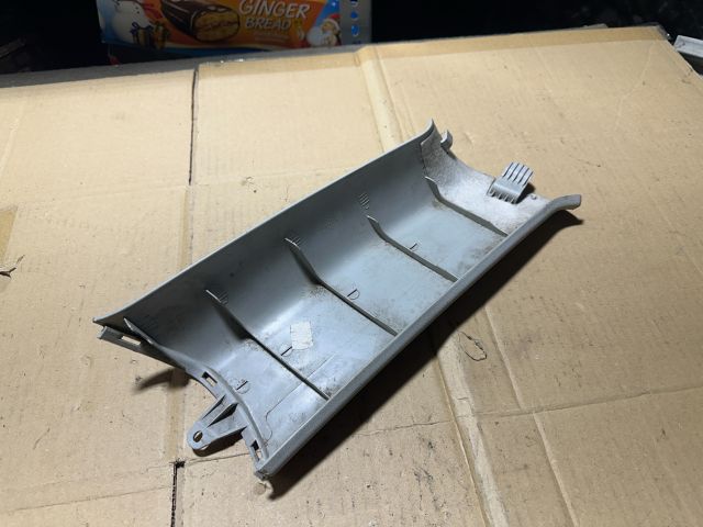 bontott SKODA OCTAVIA II Jobb C Oszlop Burkolat