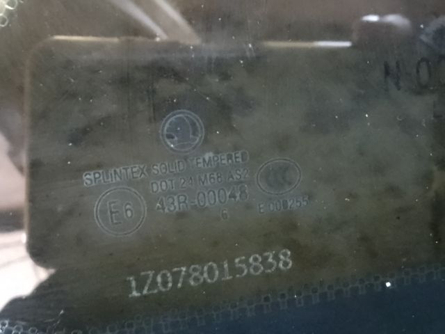 bontott SKODA OCTAVIA II Jobb C Oszlop Oldalablak Üveg