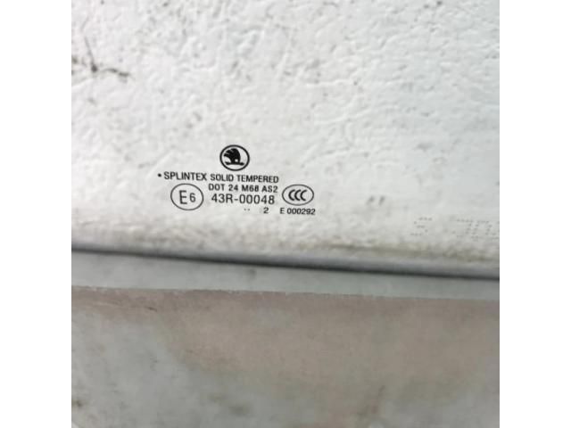 bontott SKODA OCTAVIA II Jobb első Ablak