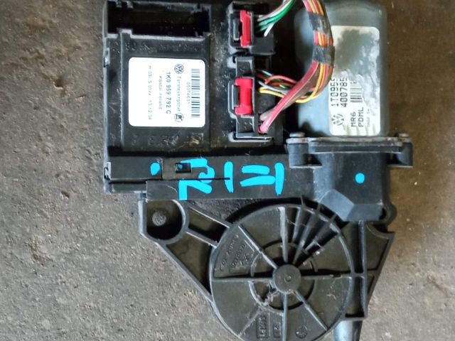 bontott SKODA OCTAVIA II Jobb első Ablakemelő Elektronika