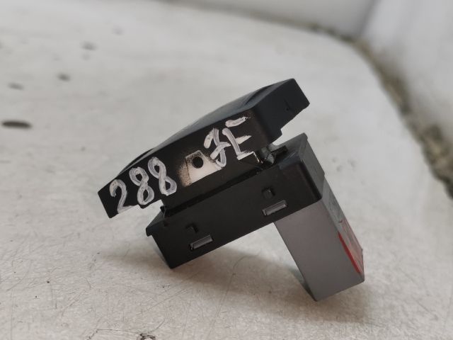 bontott SKODA OCTAVIA II Jobb első Ablakemelő Kapcsoló