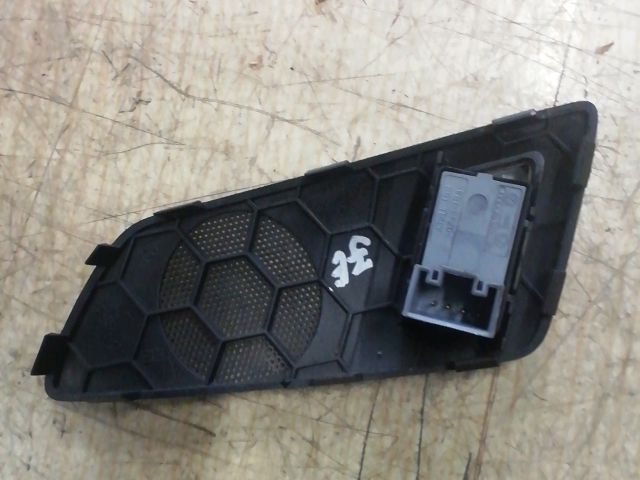 bontott SKODA OCTAVIA II Jobb első Ablakemelő Kapcsoló