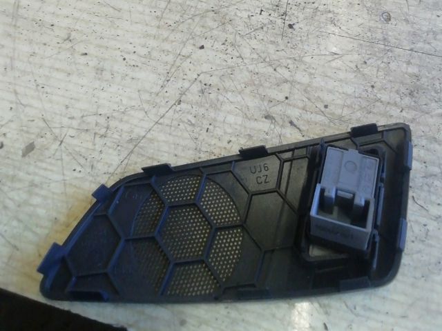 bontott SKODA OCTAVIA II Jobb első Ablakemelő Kapcsoló