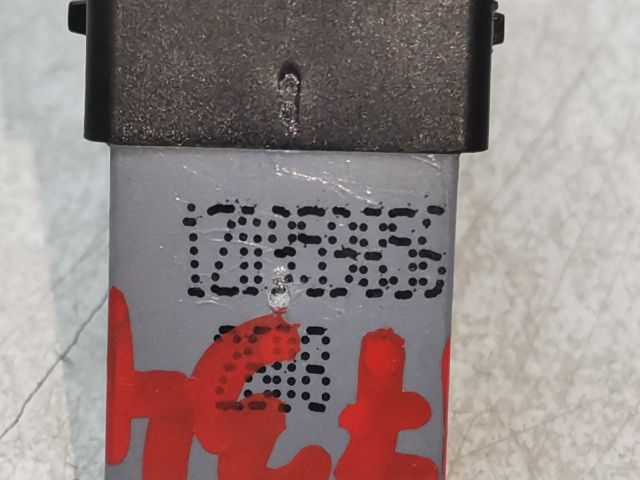 bontott SKODA OCTAVIA II Jobb első Ablakemelő Kapcsoló