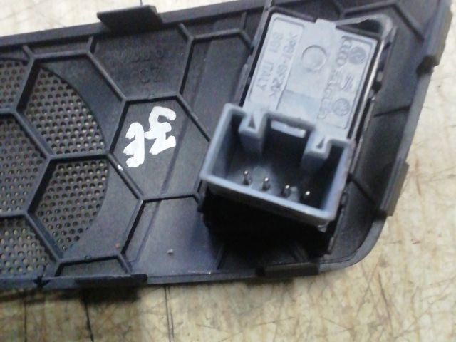 bontott SKODA OCTAVIA II Jobb első Ablakemelő Kapcsoló