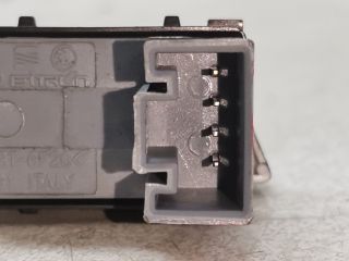 bontott SKODA OCTAVIA II Jobb első Ablakemelő Kapcsoló