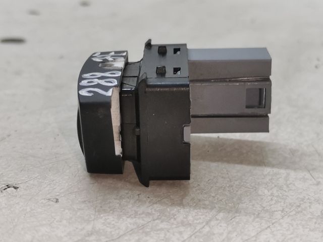 bontott SKODA OCTAVIA II Jobb első Ablakemelő Kapcsoló